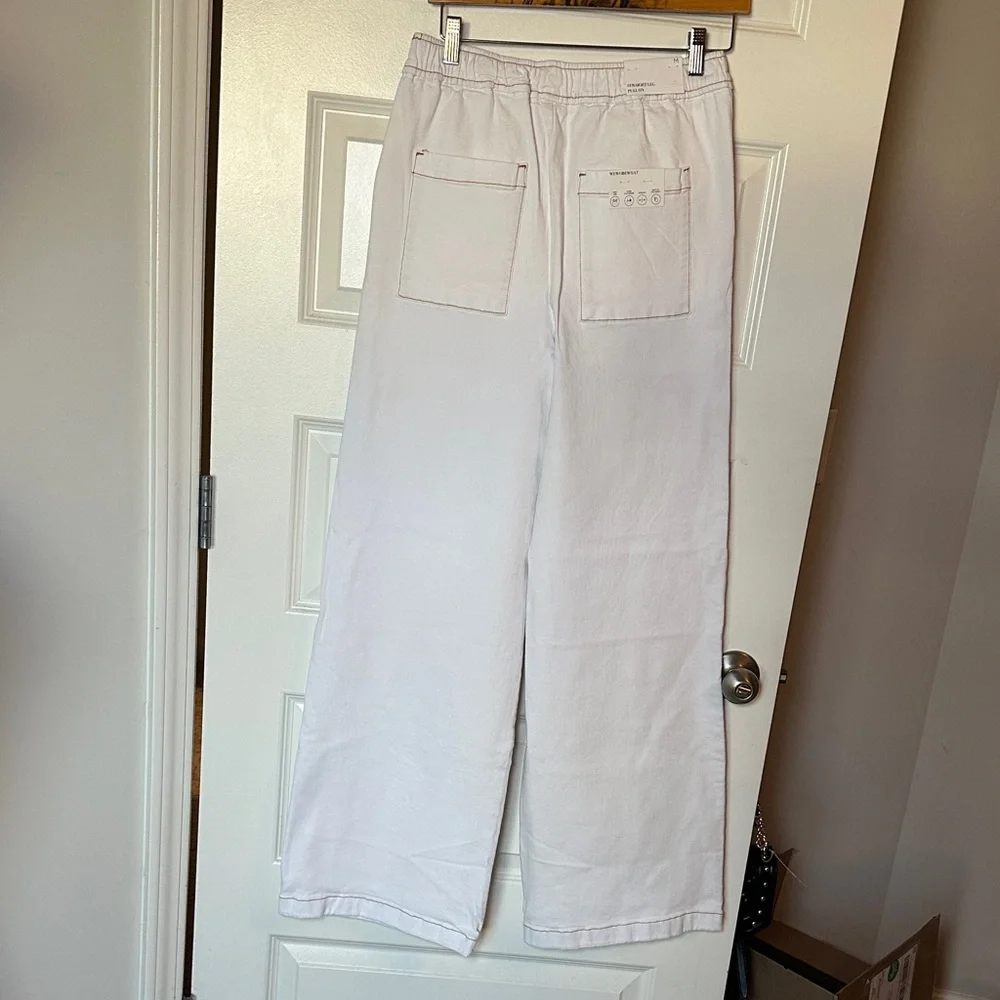 WeWoreWhat White Straight Leg Pull On Jeans